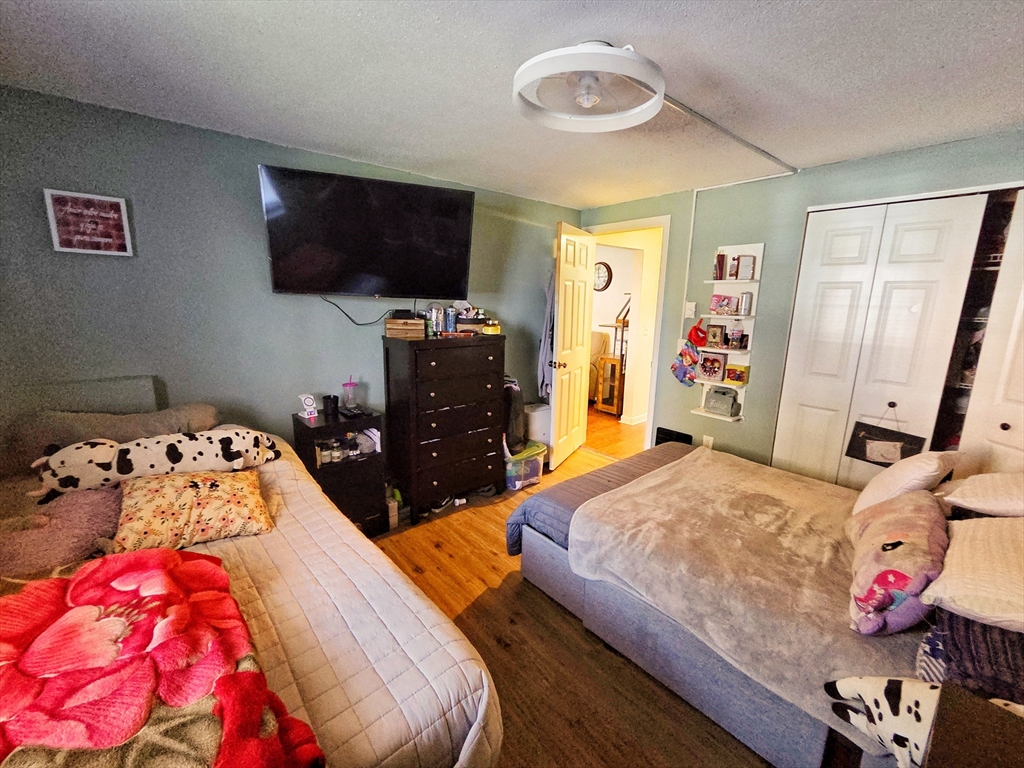 3 Maple Crest Circle, Unit B Holyoke, MA 01040 - Photo 5 of 7