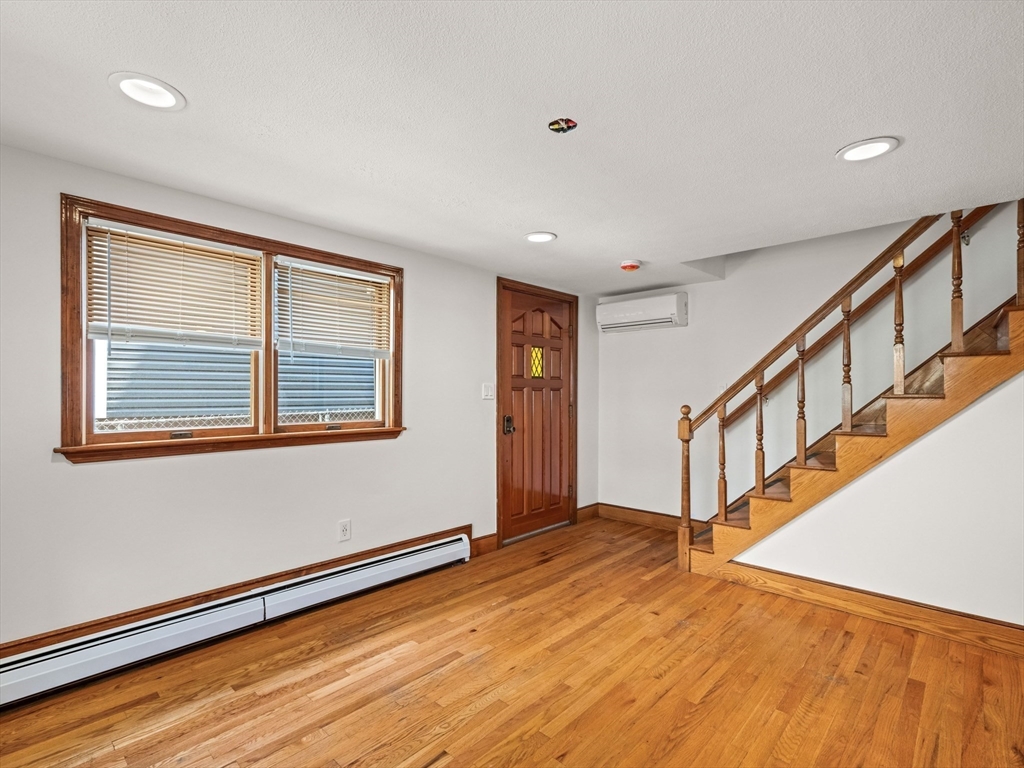 352 R Somerville Avenue Somerville, MA 02143 - Photo 4 of 33