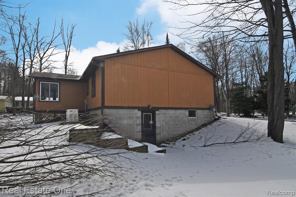 4288 Ash Road Lincoln, MI 48742 - Photo 4 of 28
