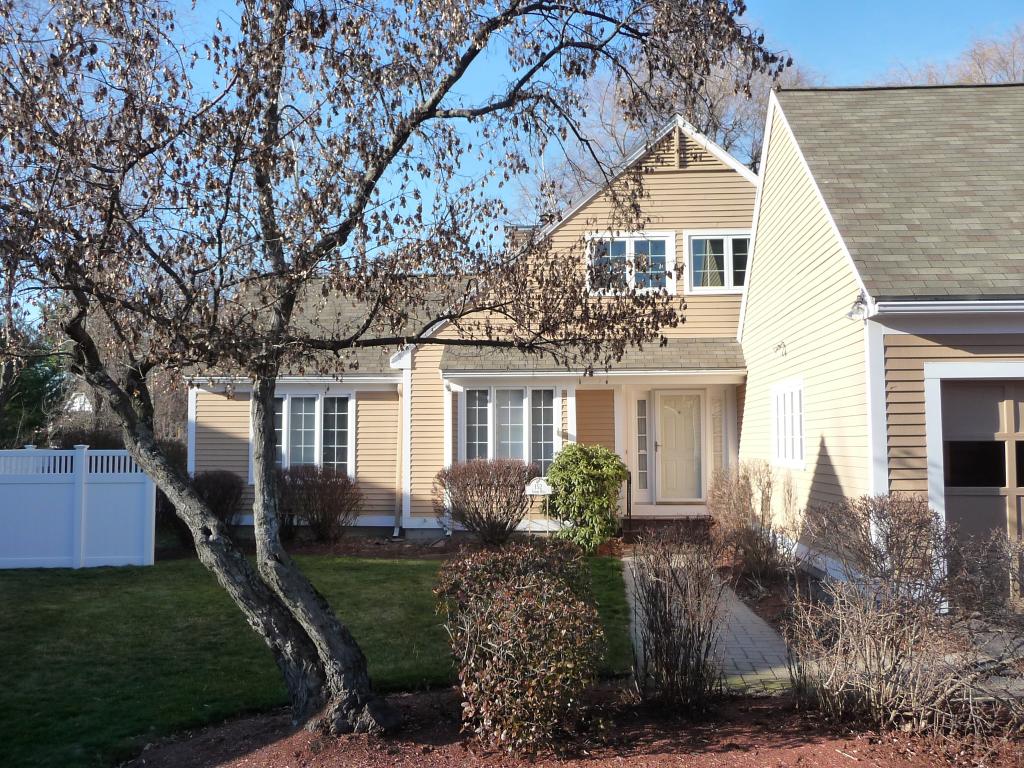 152 Straw Hill Road, Unit 152 Manchester, NH 03104 - Photo 1 of 34