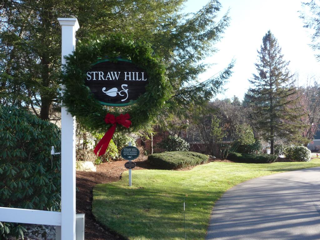 152 Straw Hill Road, Unit 152 Manchester, NH 03104 - Photo 2 of 34
