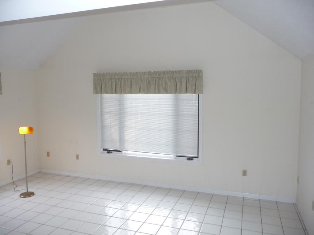 152 Straw Hill Road, Unit 152 Manchester, NH 03104 - Photo 13 of 34