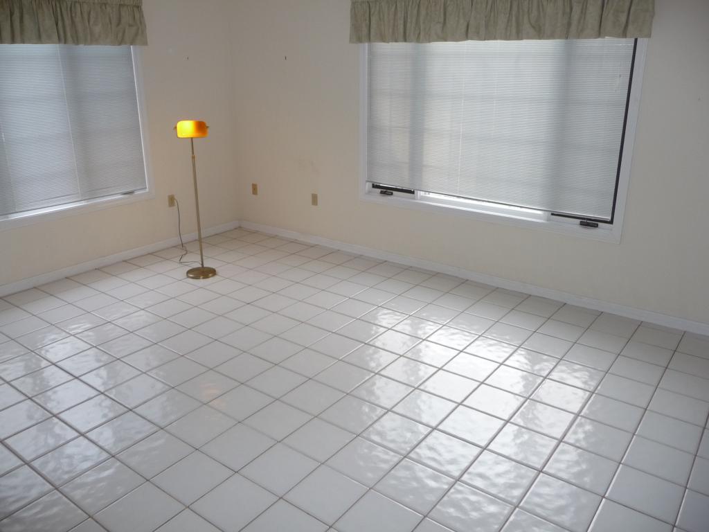 152 Straw Hill Road, Unit 152 Manchester, NH 03104 - Photo 14 of 34