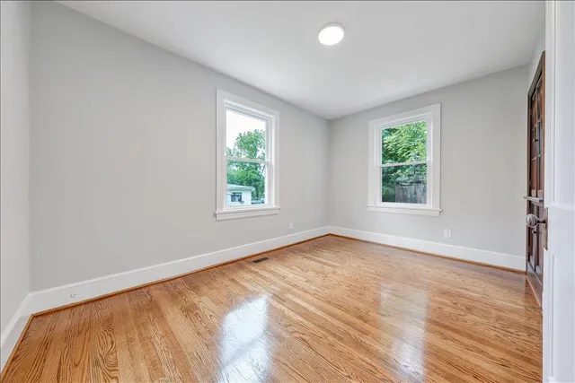 $1,600 | 1602 Redwood Road Southeast, Roanoke, VA 24014