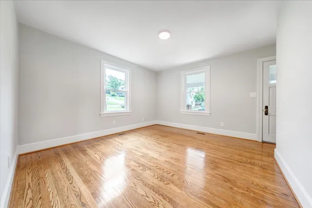 $1,600 | 1602 Redwood Road Southeast, Roanoke, VA 24014