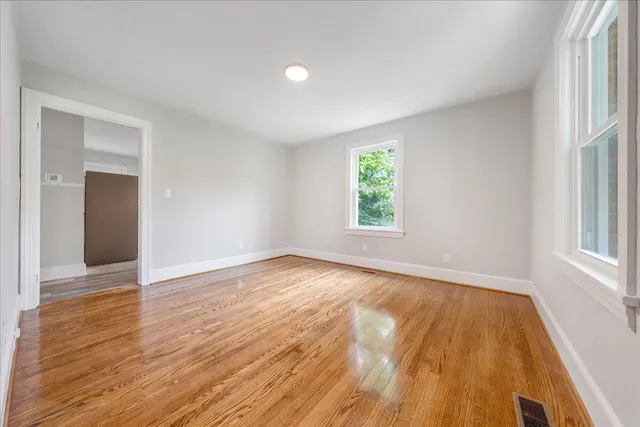 $1,600 | 1602 Redwood Road Southeast, Roanoke, VA 24014