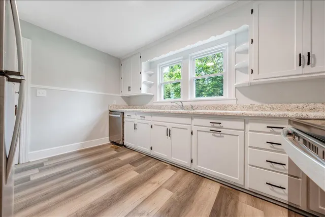 $1,600 | 1602 Redwood Road Southeast, Roanoke, VA 24014