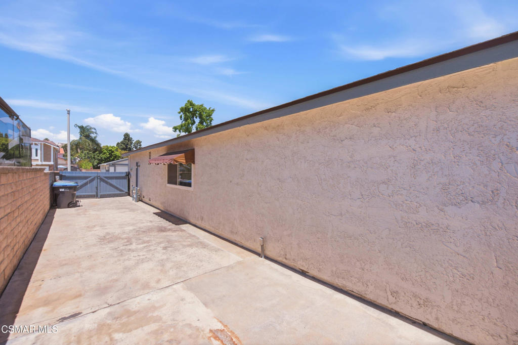 2720 Goldfield Place Simi Valley, CA 93063 - Photo 35 of 37