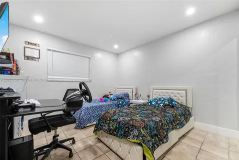 $239,900 | Hialeah, Hialeah, FL 33012