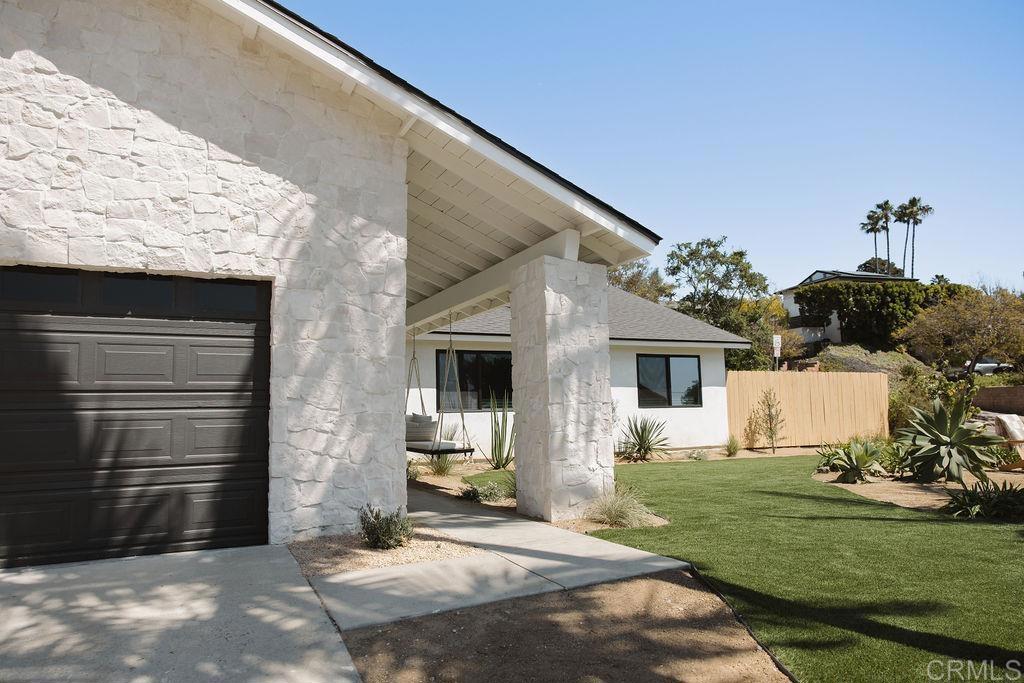 1916 Laurel Road Oceanside, CA 92054 - Photo 4 of 40