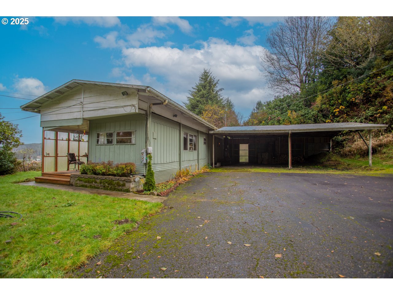 1900 Rowe Street Reedsport, OR 97467 - Photo 30 of 42 Carport