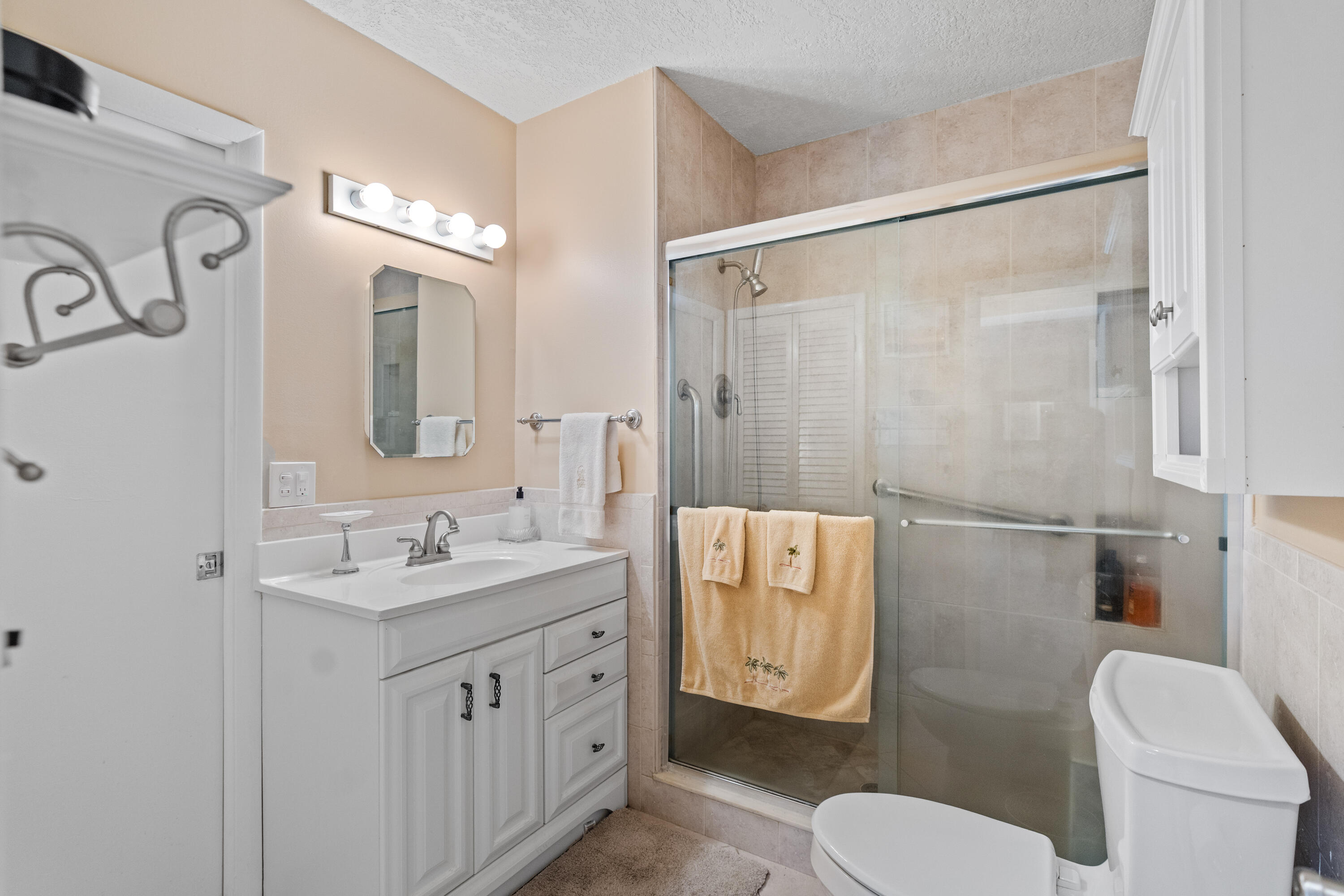 8666 Bella Vista Drive, Unit 111 Boca Raton, FL 33433 - Photo 20 of 44 DSC07821