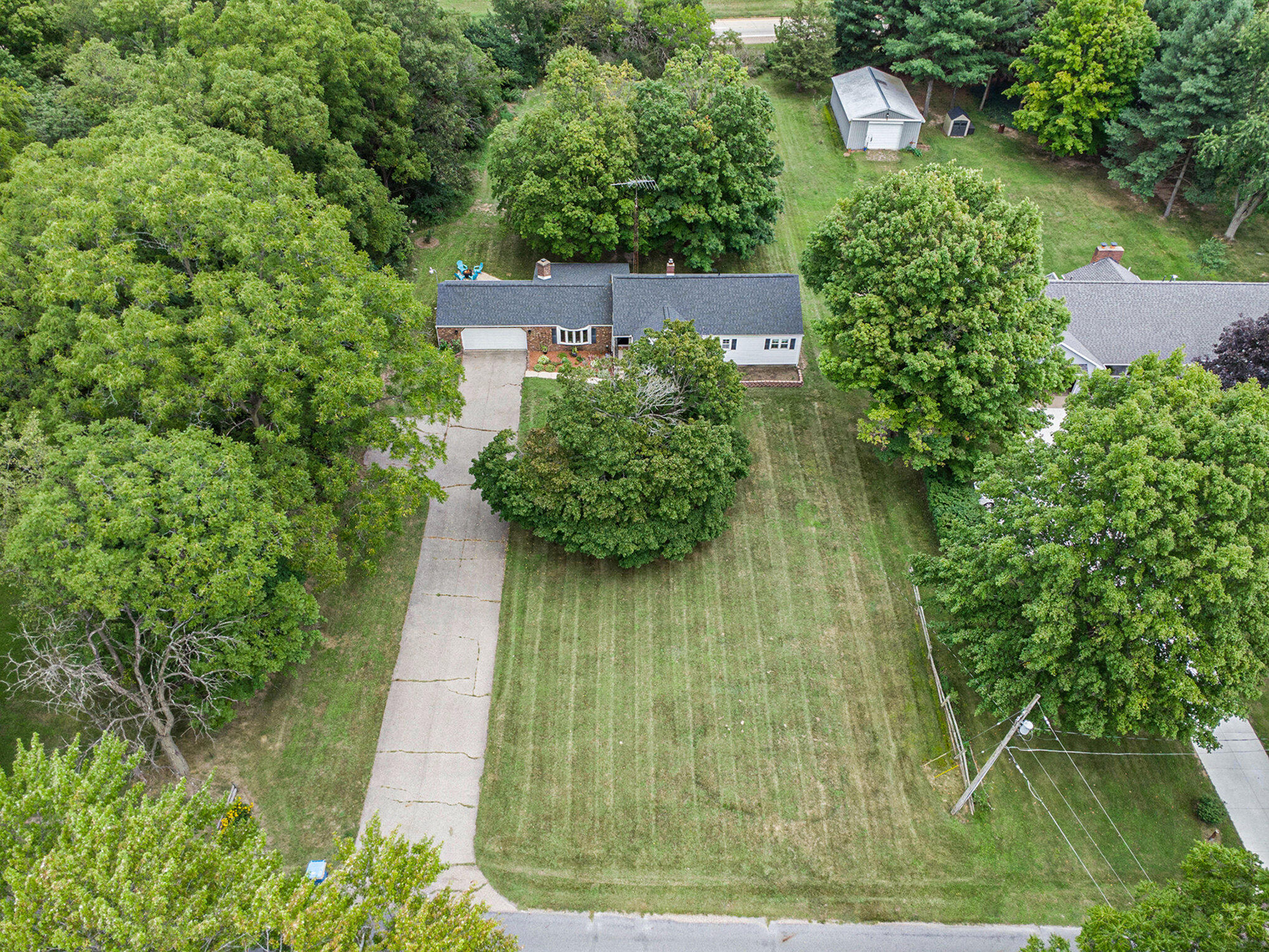12480 15 1/2 Mile Road Marshall, MI 49068 - Photo 5 of 39 002_12480_15_1-2_mile_rd_marshall_mi_490