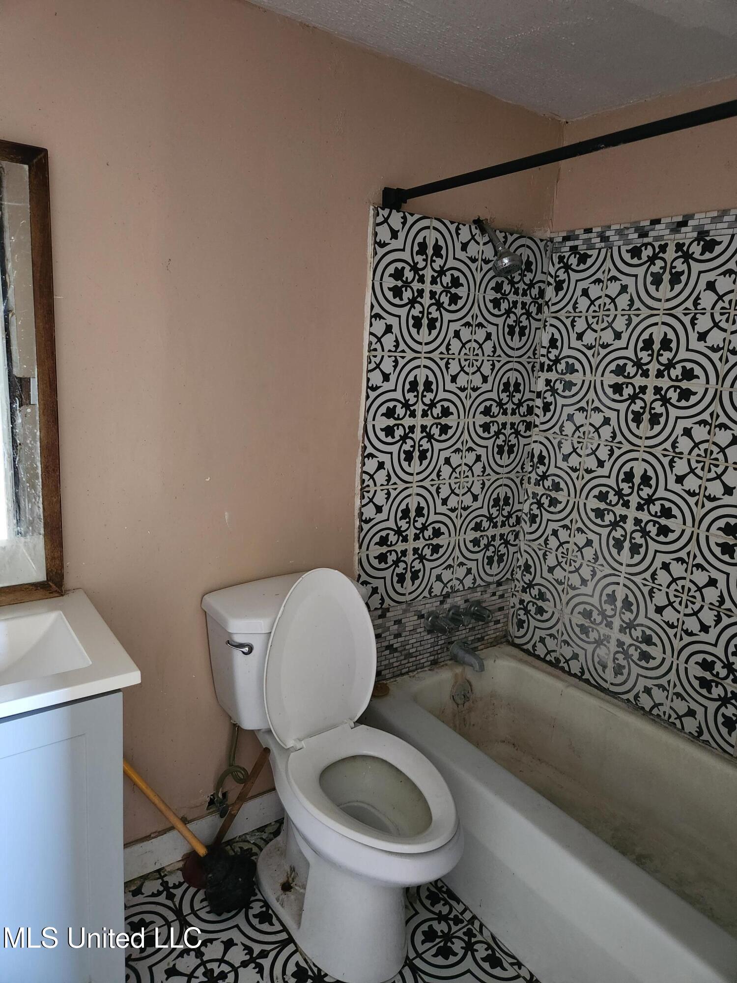 1152 Highway 16 Canton, MS 39046 - Photo 12 of 32 20250228_120943