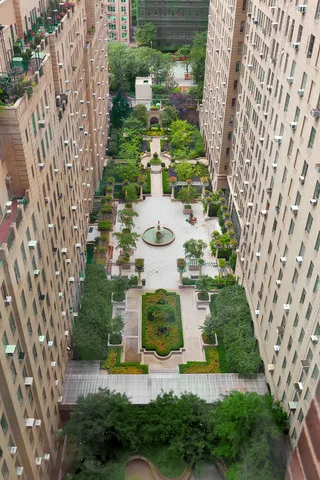 $1,850,000 | 322 West 57th Street, Unit 47K | Hell's Kitchen