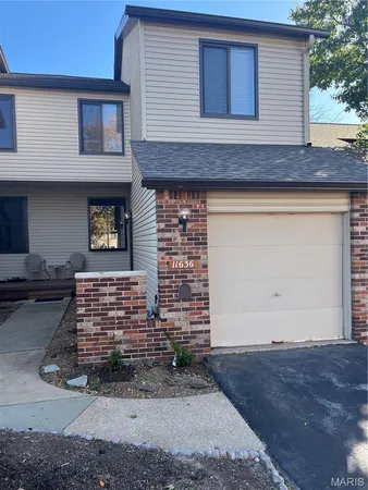 $2,295 | 11636 Cedar Walk Drive, St. Louis, MO 63146
