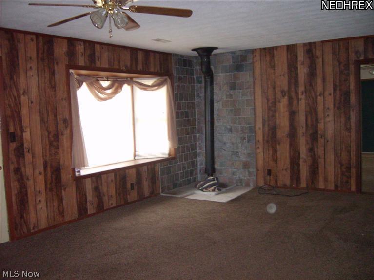 6749 Fenkell Road Andover, OH 44003 - Photo 3 of 11 Family Room