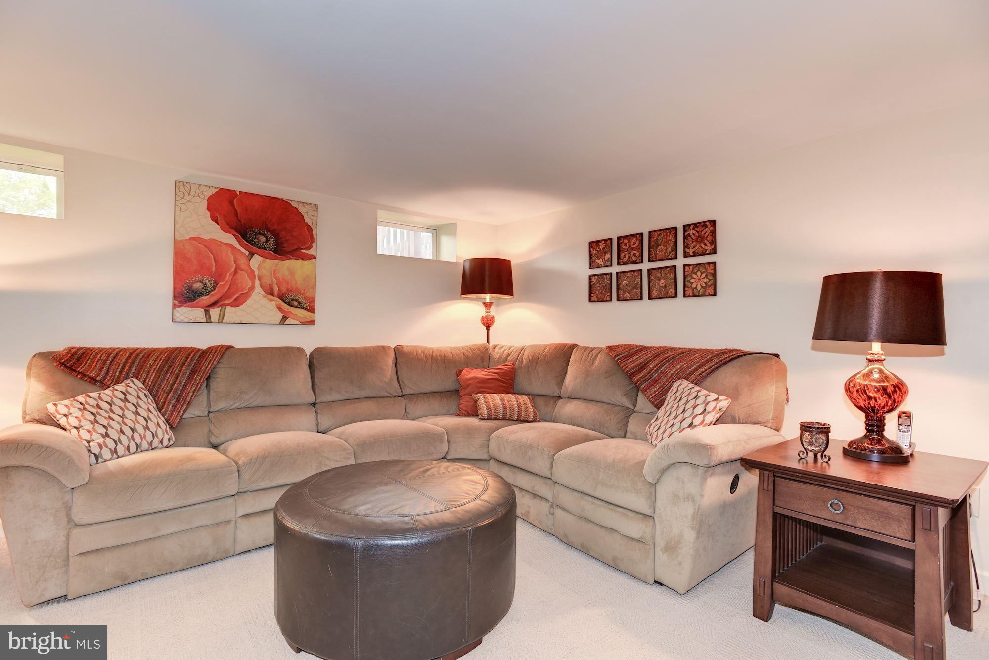 405 Waveland Road Baltimore, MD 21228 - Photo 20 of 29 Family Room