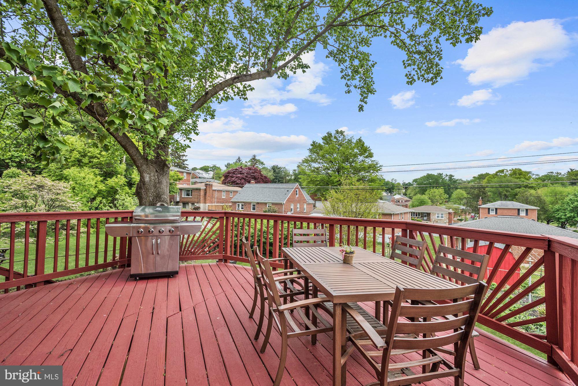 405 Waveland Road Baltimore, MD 21228 - Photo 22 of 29 Deck | View