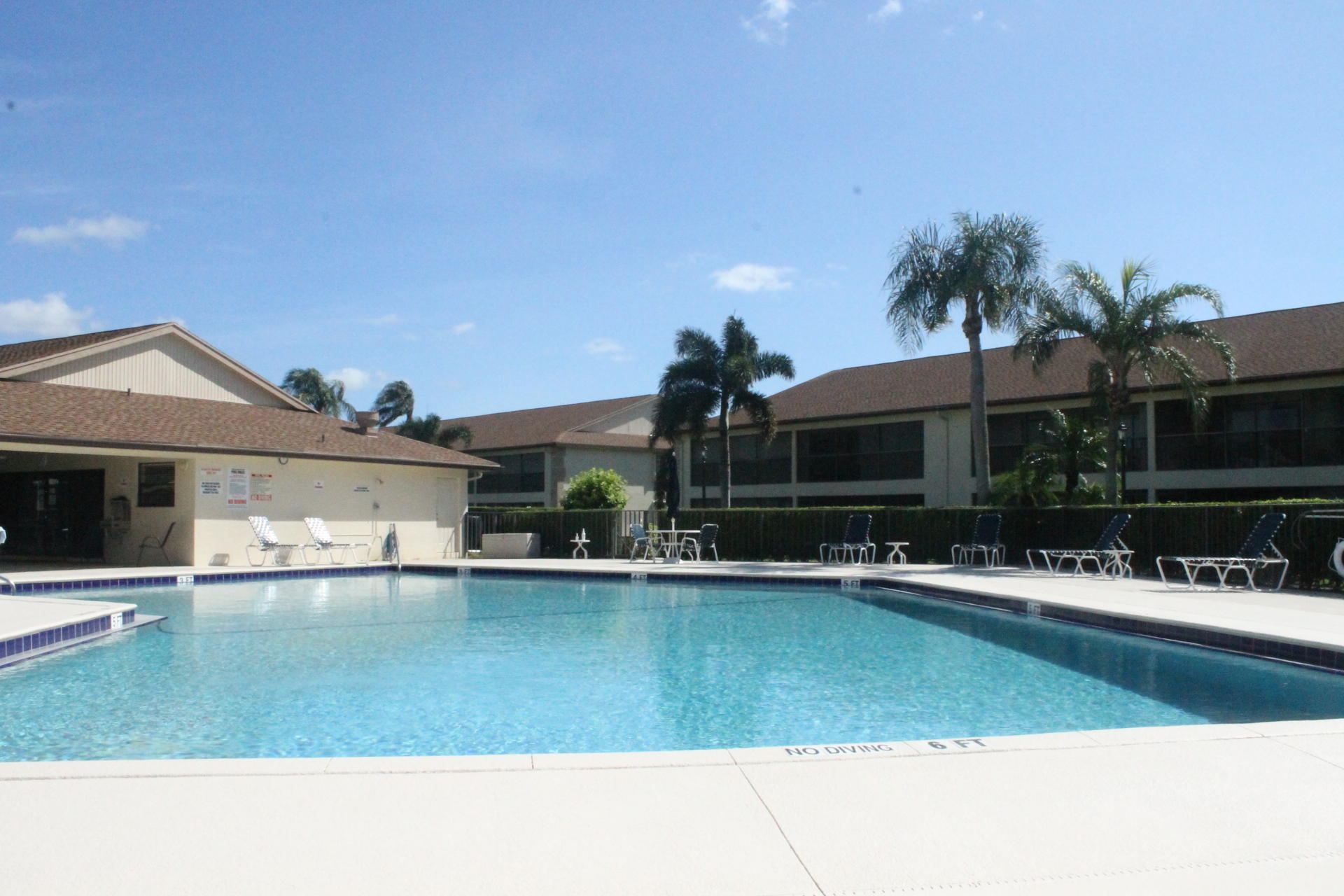 701 Pinecrest Circle, Unit E Jupiter, FL 33458 - Photo 16 of 28 IMG_2339
