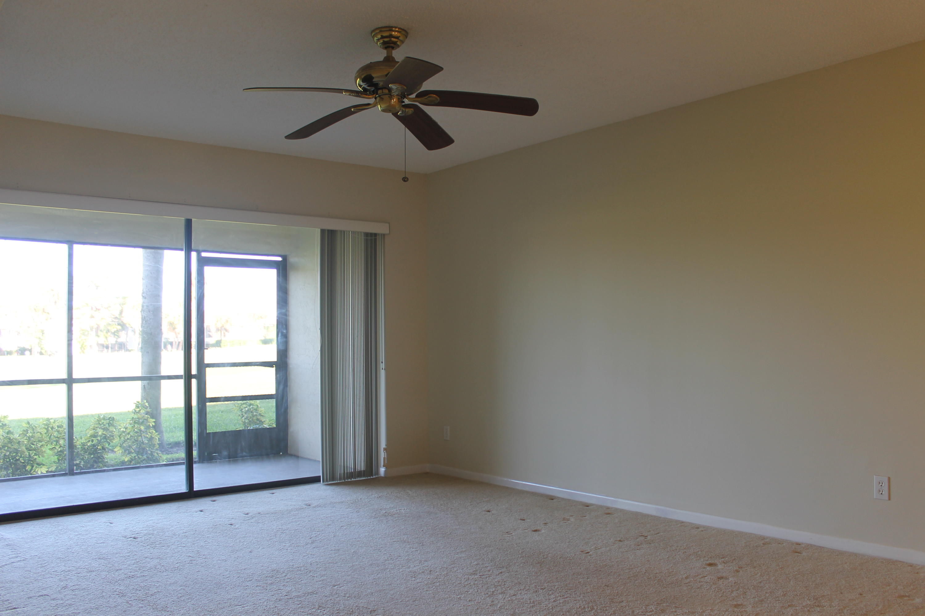 701 Pinecrest Circle, Unit E Jupiter, FL 33458 - Photo 5 of 28 IMG_9518