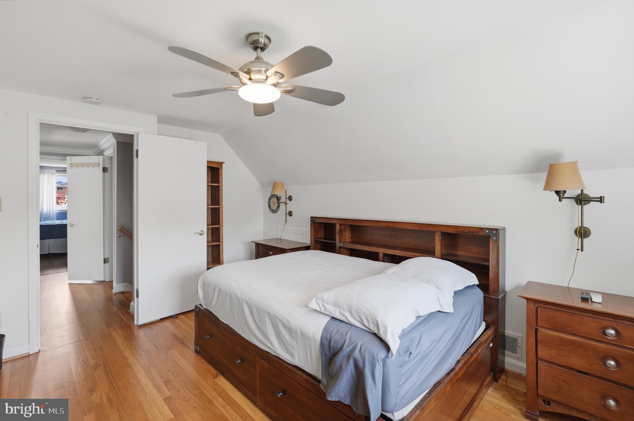 7006 Barnack Drive Springfield, VA 22152 - Photo 35 of 56 Upper level bedroom 4
