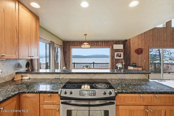 $1,495,000 | 2395 South Silver Beach Road, Coeur D'Alene, ID 83814