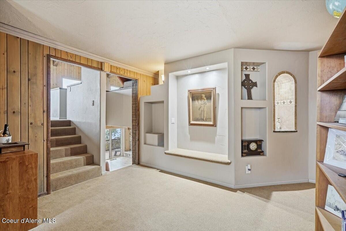 2395 South Silver Beach Road Coeur D'Alene, ID 83814 - Photo 30 of 47 Formal Entrance.