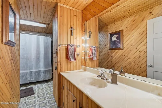 $1,595,000 | 2395 South Silver Beach Road, Coeur D'Alene, ID 83814