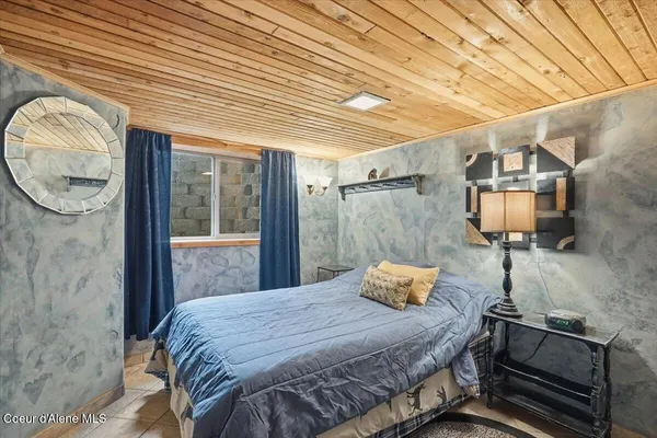 $1,495,000 | 2395 South Silver Beach Road, Coeur D'Alene, ID 83814