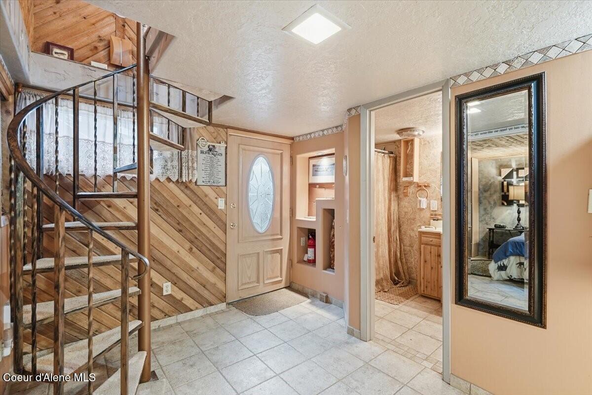 2395 South Silver Beach Road Coeur D'Alene, ID 83814 - Photo 40 of 47 Lower Level Guest House Entrance