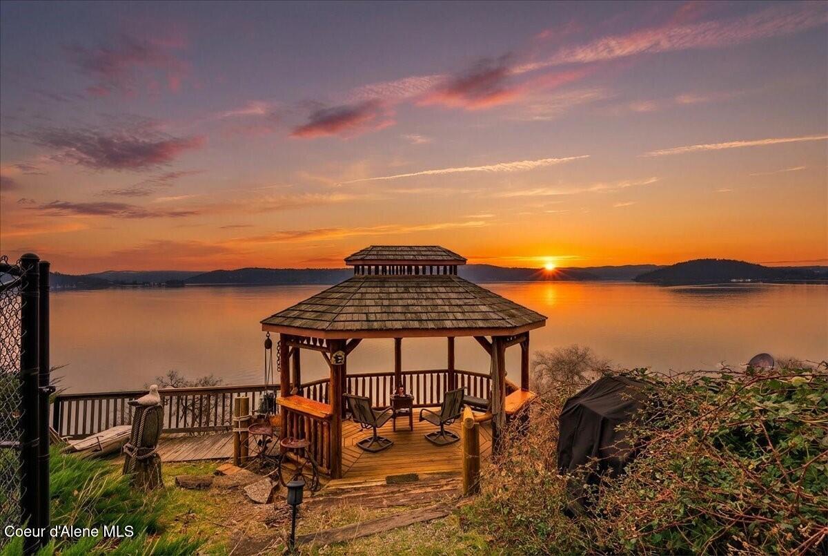 2395 South Silver Beach Road Coeur D'Alene, ID 83814 - Photo 6 of 46 Golden Hour at Silver Beach