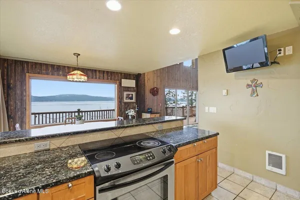 $1,495,000 | 2395 South Silver Beach Road, Coeur D'Alene, ID 83814