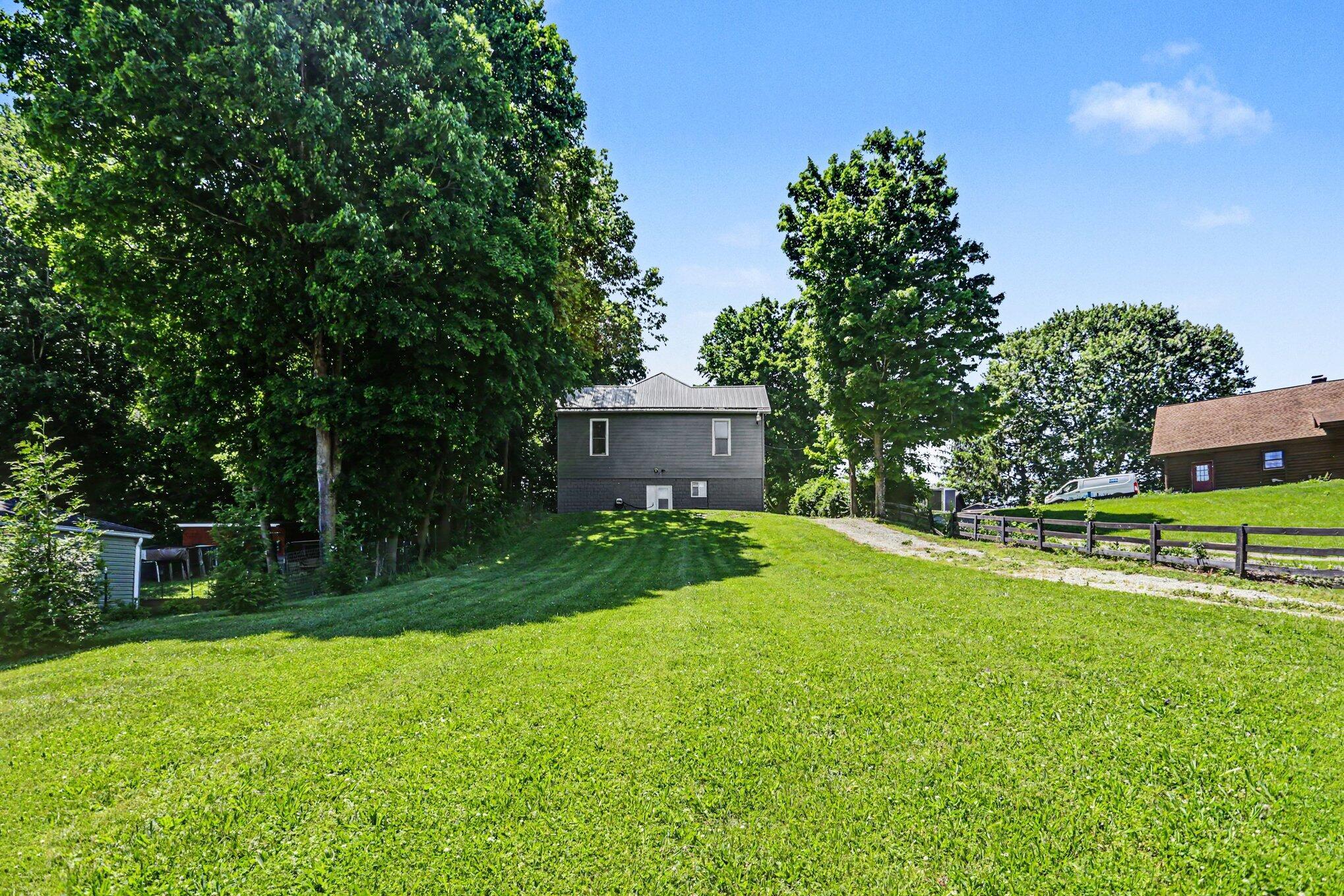 9030 Columbus Road Mount Vernon, OH 43050 - Photo 31 of 39 027_file_1164