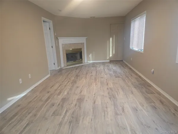 $2,300 | 19 Cardinal Lane, East Islip, NY 11730