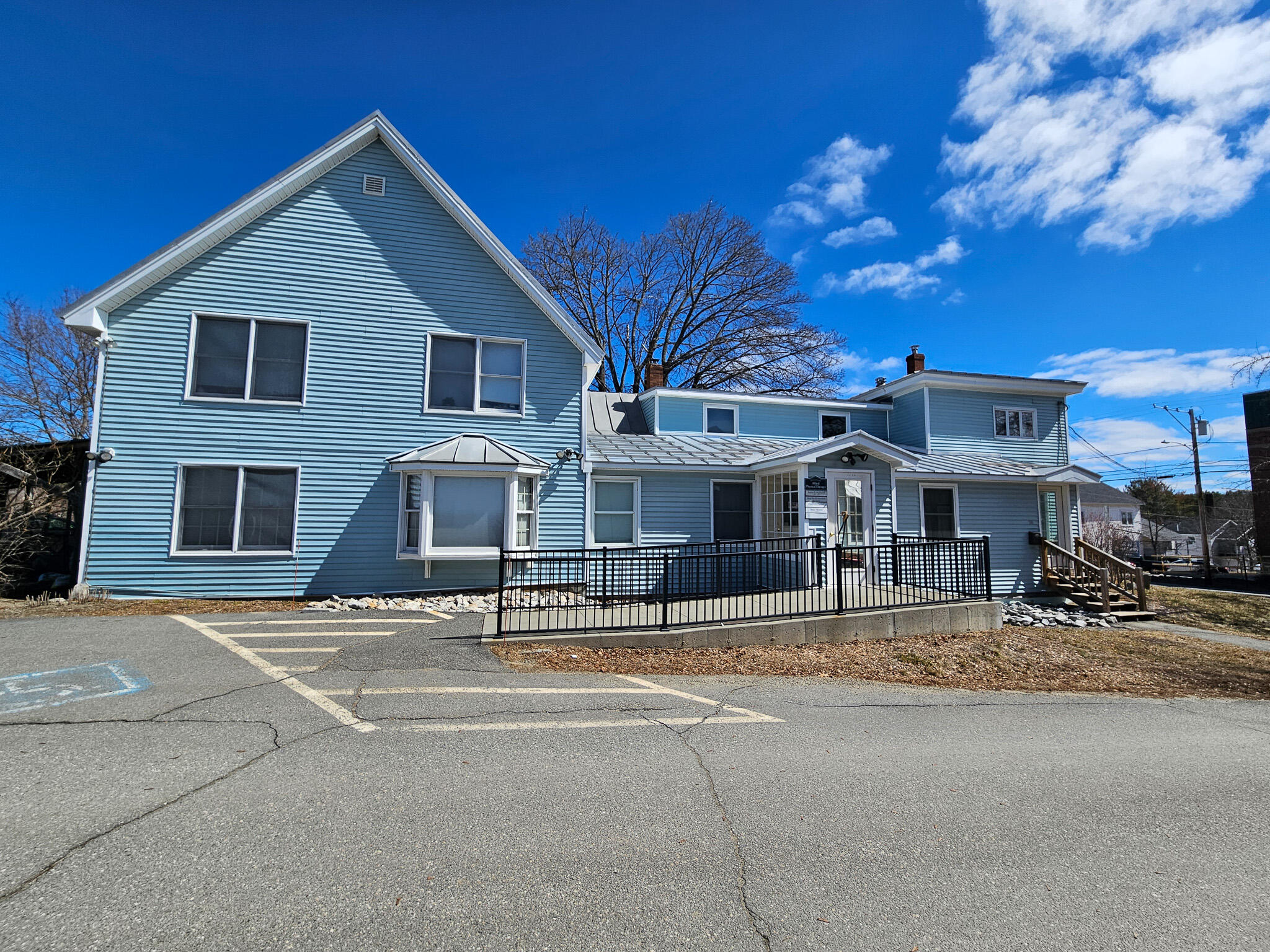 128 Middle Street Farmington, ME 04938 - Photo 5 of 117 20260404_121606