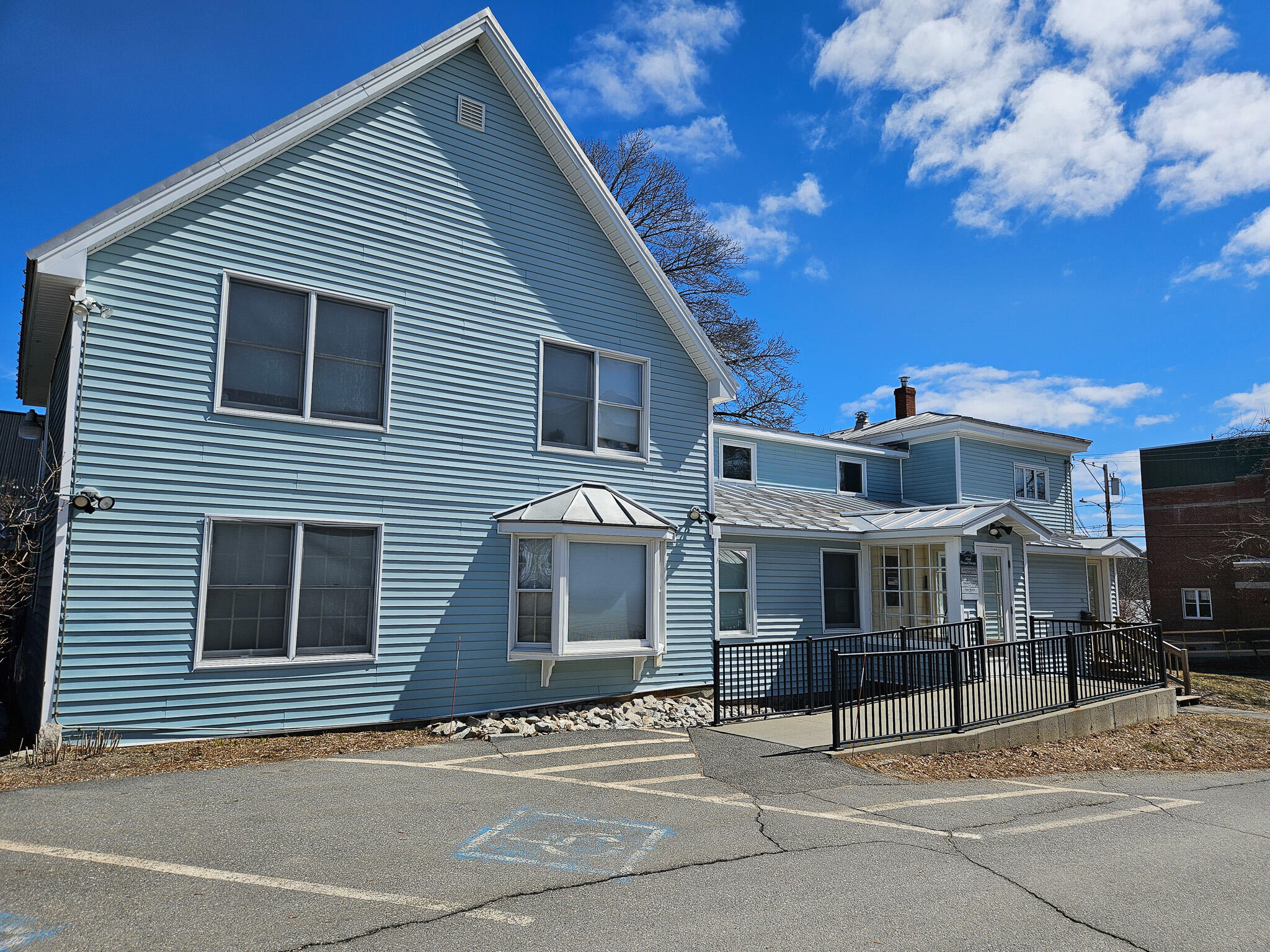 128 Middle Street Farmington, ME 04938 - Photo 6 of 117 20260404_121625