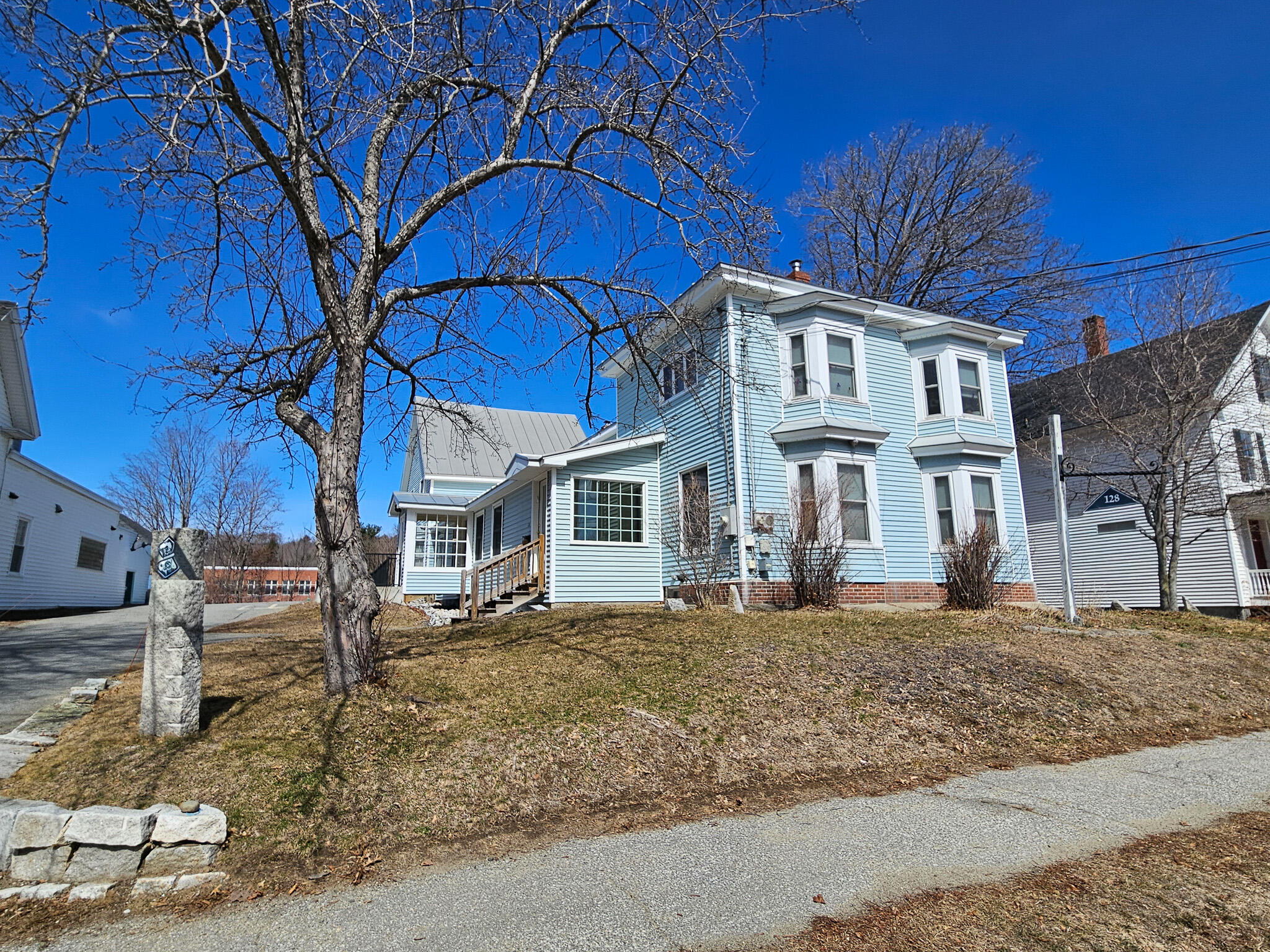 128 Middle Street Farmington, ME 04938 - Photo 10 of 117 20260404_121305