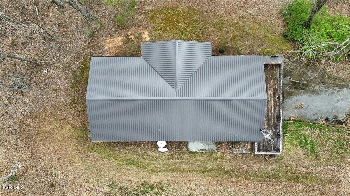 216 Fitzsimmons Hill Road Elizabethton, TN 37643 - Photo 36 of 39 35-DJI_20260326141633_0440_D