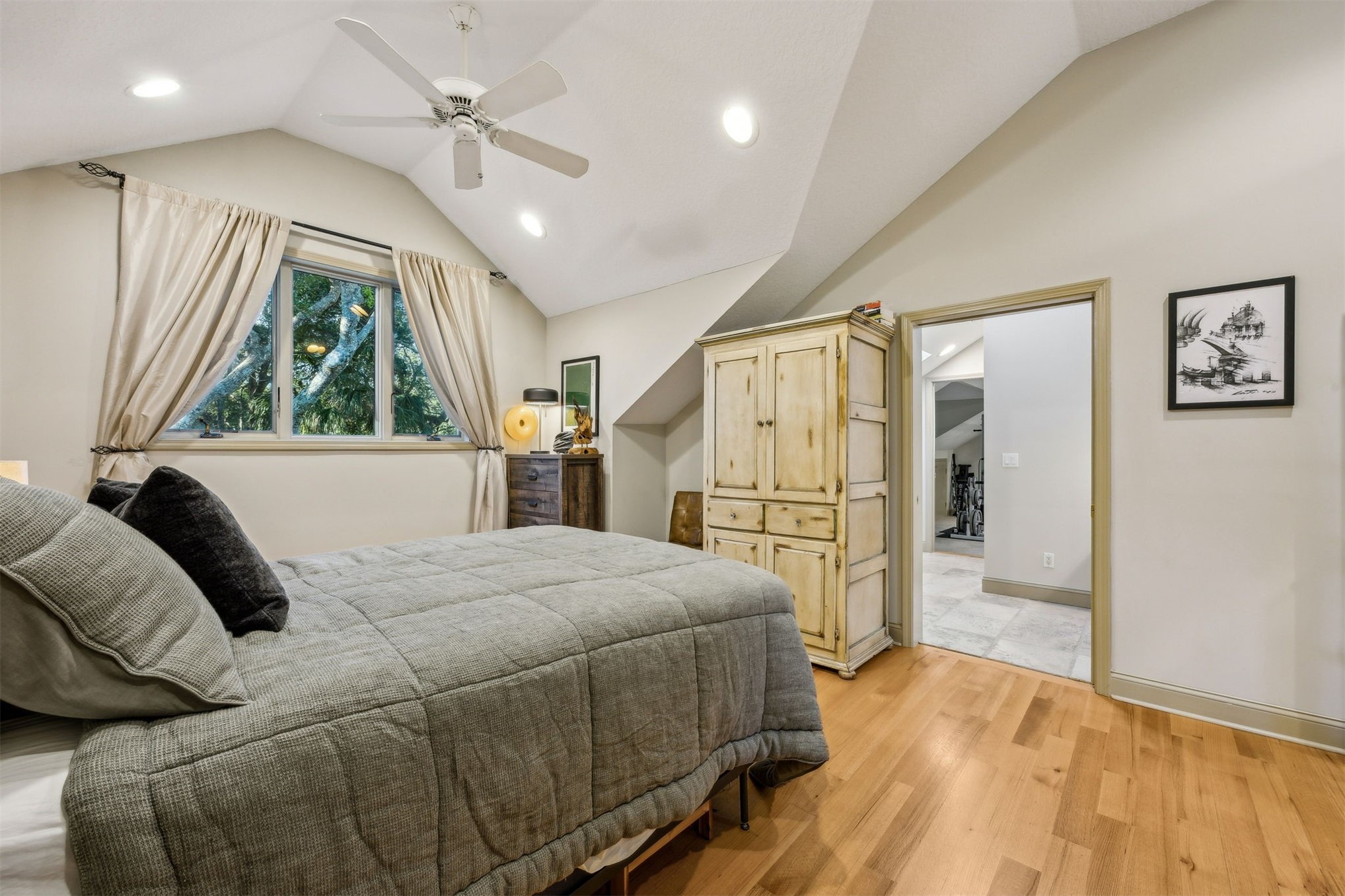 25 Beach Walker Road Fernandina Beach, FL 32034 - Photo 28 of 38 Large Guest Suite