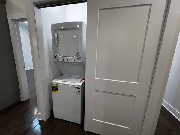 $3,900 | 4819 Main Street, Unit 203, Skokie, IL 60077