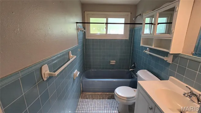 $139,000 | 1030 Robinwood Drive, Florissant, MO 63033