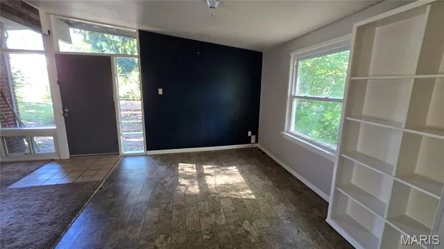 $139,000 | 1030 Robinwood Drive, Florissant, MO 63033