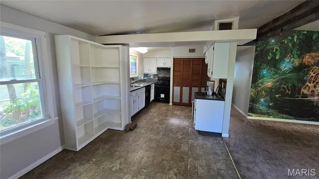 $139,000 | 1030 Robinwood Drive, Florissant, MO 63033