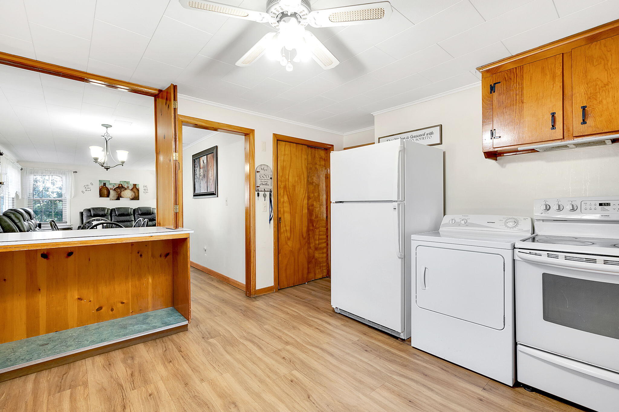 161 Crowley Road Lewiston, ME 04240 - Photo 7 of 34 Kitchen