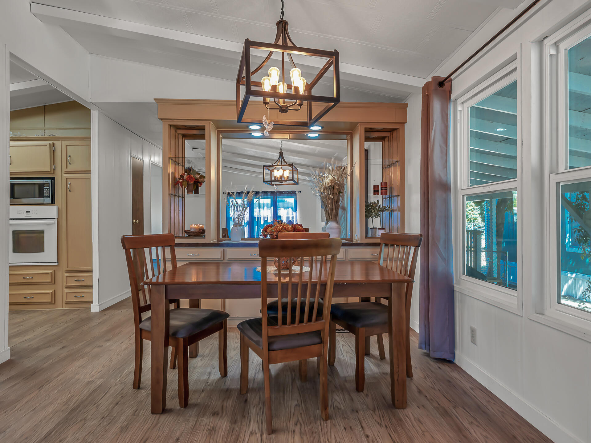 19964 Riverside Avenue, Unit 103 Anderson, CA 96007 - Photo 9 of 39 Dining