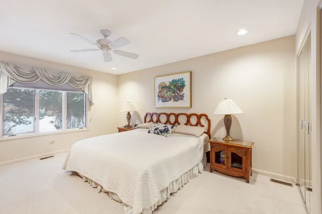 $639,900 | 232 Arrowwood Drive, Northbrook, IL 60062