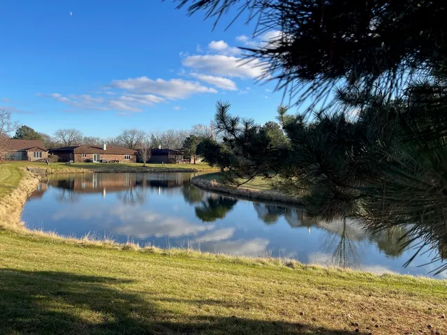 $639,900 | 232 Arrowwood Drive, Northbrook, IL 60062