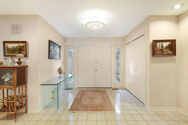 $639,900 | 232 Arrowwood Drive, Northbrook, IL 60062