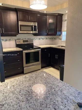 $1,995 | 361 South Hollybrook Drive, Unit 205, Pembroke Pines, FL 33025